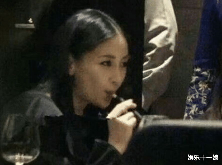 黄晓明|和黄晓明婚变实锤?Baby自曝患“抑郁”,每晚对着天花板哭!