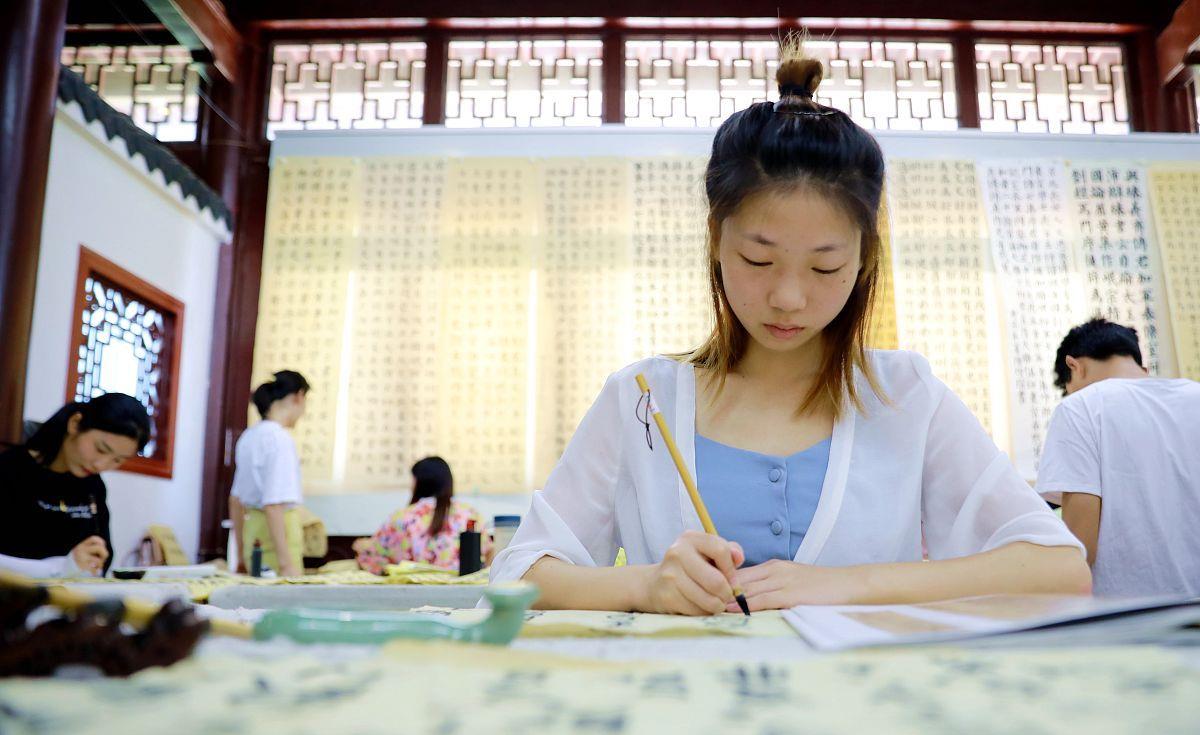 大学|明年应届大学毕业生工作招聘前景如何？两个师范专业毕业生不用愁