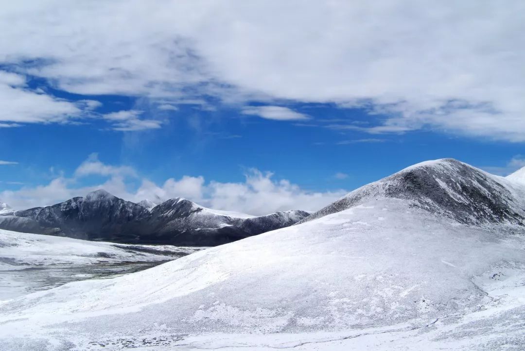 吉林省：中国唯一不收费“高速公路”，耗资380亿，一路风景如画，夏天自驾美爆了！