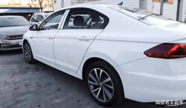 「大众汽车」又一大众车成功了！自动挡从近11万降到5.8万，30天狂甩23808台