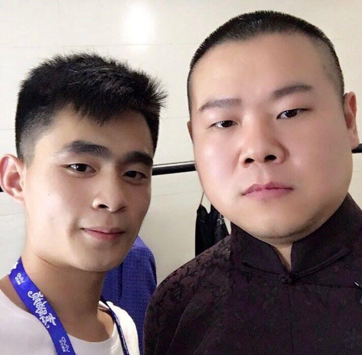 岳云鹏|拜师岳云鹏后，他一直做助理，现终于有机会登台说相声了