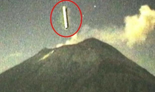 火山|墨西哥火山口出现UFO，引起人们深思：火山底部或存在外星基地