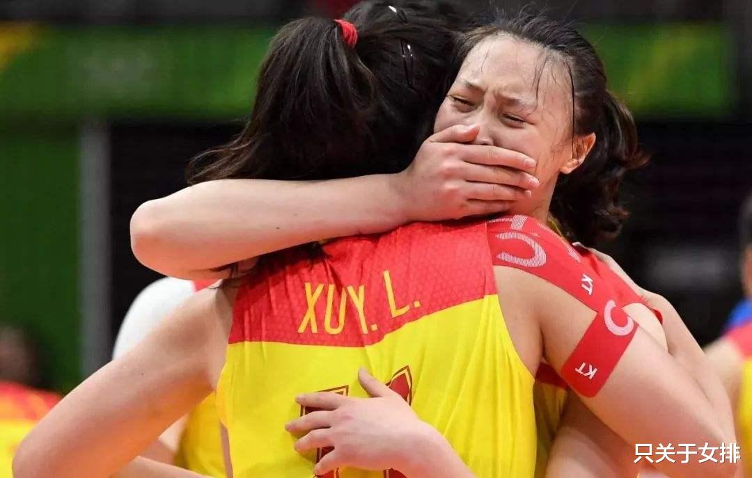 「女排」盘点女排泪洒赛场:三任队长落泪,郎平哽咽,这场打完队员都哭了