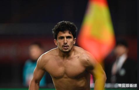 国足@国足又迎重大喜讯！又一入籍神锋有望入选国足，王牌艾克森恐主力位置难保