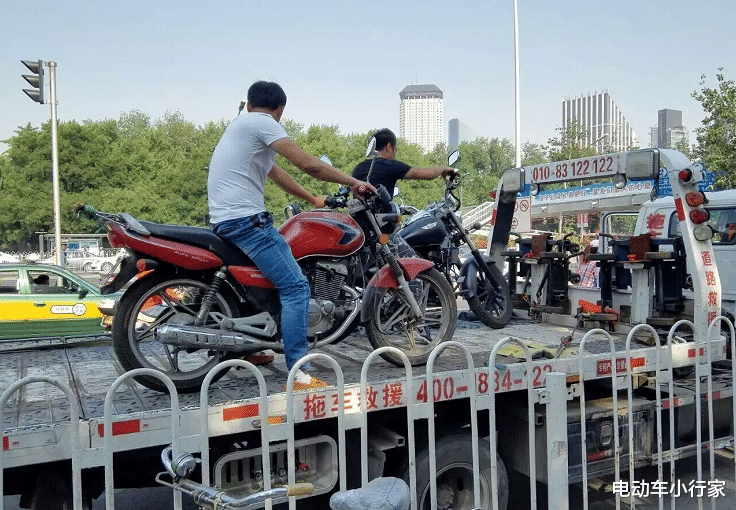 电动车小行家 摩托车迎来5大利好，禁令首次出现松动，摩友：前所未有的幸福