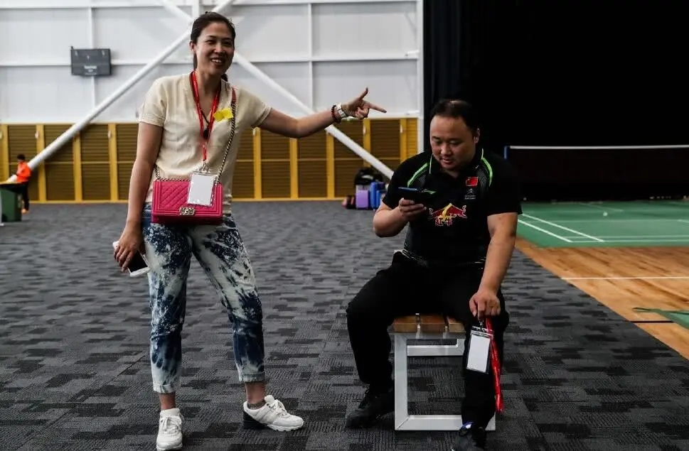 『高崚』两夺奥运混双冠军,与队友分手嫁富豪,退役成警花,儿女天赋极高