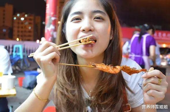 #胃癌#28岁女子，胃癌晚期，提醒：“饭后”3种异常，最好查一下胃镜