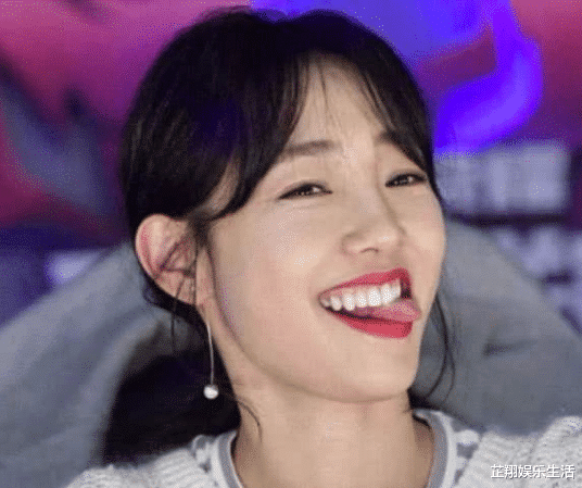 白百何▲白百何为啥被称“女版陈冠希”？看了这些照片，你就知道了