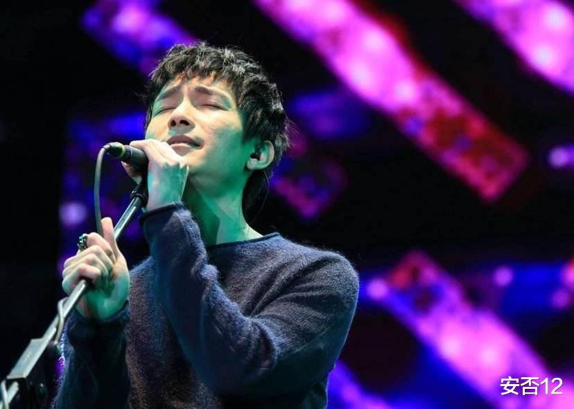 华语乐坛▲口水歌泛滥、华语乐坛后继无人，这锅新生代歌手不背