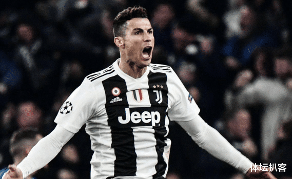 点球|争议！尤文获点球遭质疑，对手主帅场边抗议，76秒后C罗疯狂庆祝！