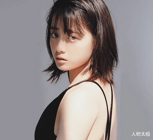 桥本环奈@有种“毁容”叫桥本环奈素颜,失去少女气质后,灵动大眼成“硬伤”!