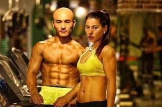 『武僧一龙』32岁武僧一龙，身价过亿买千万游艇，生活奢侈程度堪比拳王梅威瑟