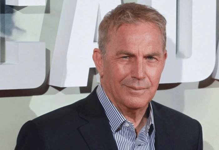 与狼共舞|片长4小时，票房破20亿！上映时影院爆满，宁可站着也要看完