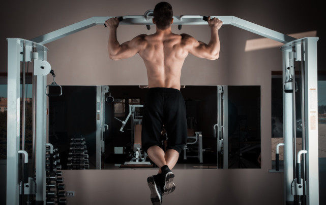 『健身』运动能力和身体素质怎么提升？4个动作都能做完，你就很强