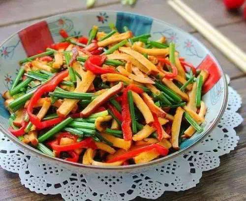 西兰花：吃腻了大鱼大肉怎么办？教你20道素菜，比肉好吃，而且还解腻