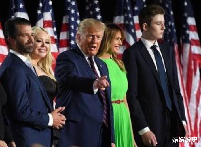 巴伦|14岁巴伦又长高了！特朗普家族颜值扛把子，亮相时满脸桀骜不驯