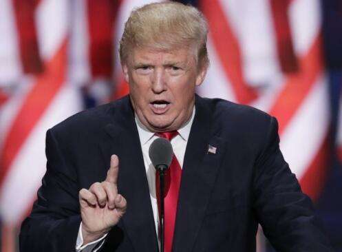 [美军]海峡沿岸竖起大批导弹，百艘战舰严阵以待，白宫下令美军航母撤离