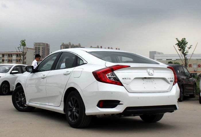 「本田思域」13万的本田思域好吗?提车210天后,车主说了四个字