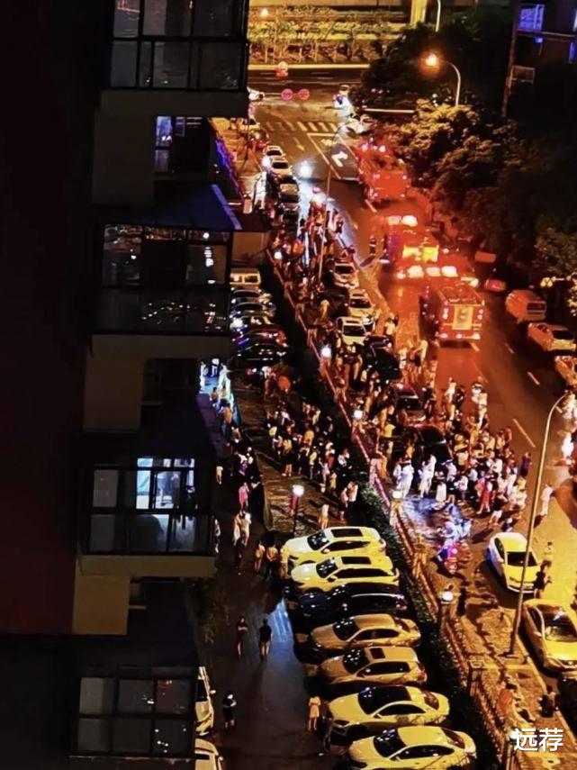 西安@男子纵火与前妻同归于尽！成都高层住宅深夜大火更多细节！