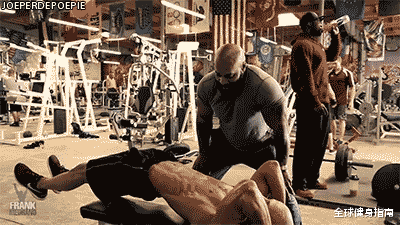 |一夜之间刷屏的“女神收割机”，这身材到底是怎么做到的？？？