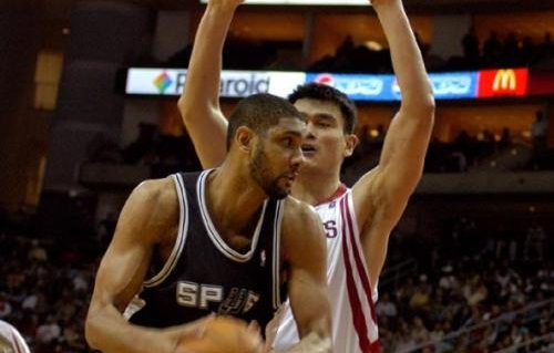 姚明■姚明和邓肯场均交手数据对比，结果有点尴尬？