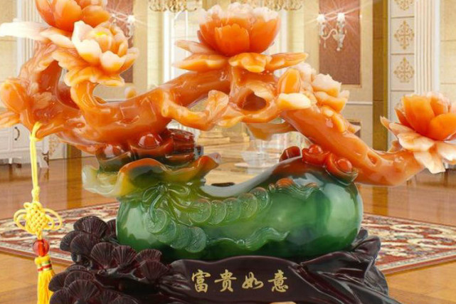 吉星|农历八月将能遇见吉星庇护，赚钱顺喜事多，拥抱幸福的3个属相！