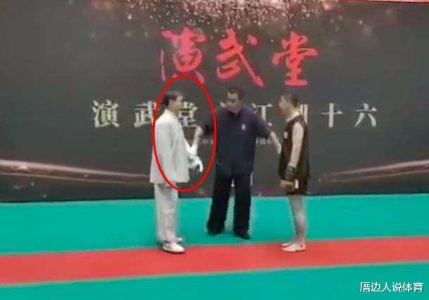 【马保国】马保国沉默4天，裁判揭开一内幕！大师赛前手轻微颤抖：他紧张了