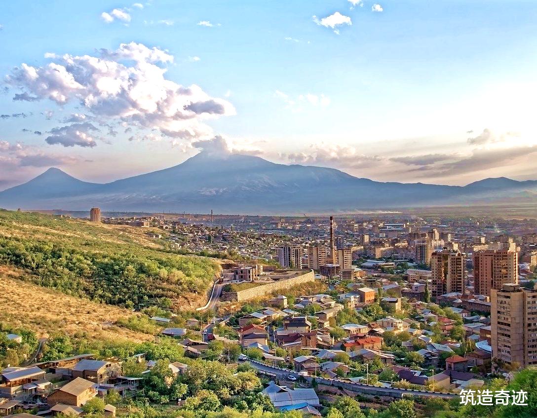 阿塞拜疆VS亞美尼亞，水火不容，來看看兩國首都風貌-圖4