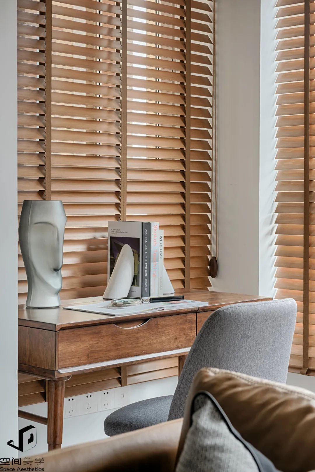 ##70平简约小户型，木质与轻奢元素，恬静舒适的空间，住出惬意感