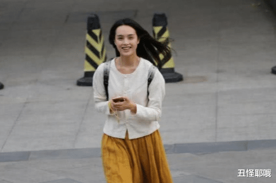 外卖小哥@她17岁就登上春晚，与外卖小哥低调裸婚，今丈夫逆袭成双料影帝