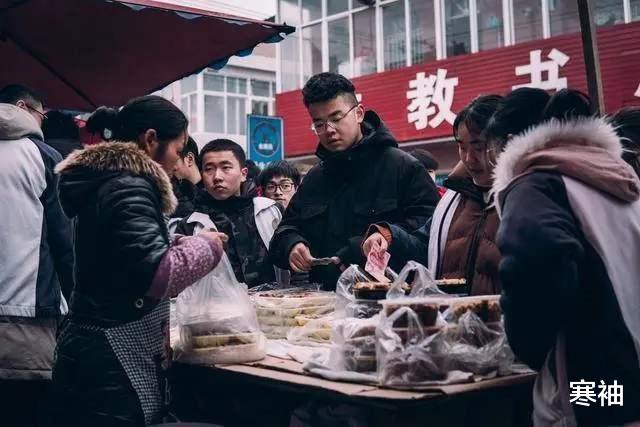 毛坦厂|“高考小镇”毛坦厂：全镇经济靠一校带动，没人敢在镇子里开网吧