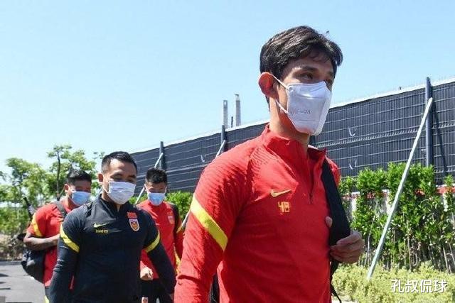 『李铁』为李铁点赞！一大胆用人有望解决后防软肋，此人或成为40强赛奇兵