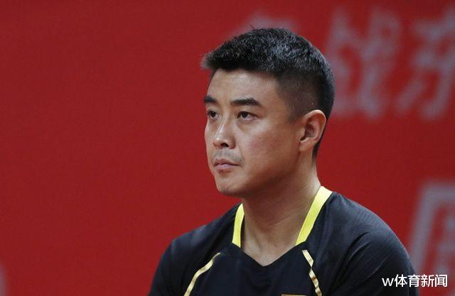薛飞|国乒大冷门！世青赛3冠王让王皓一脸无奈，许昕接班人迎战梁靖崑