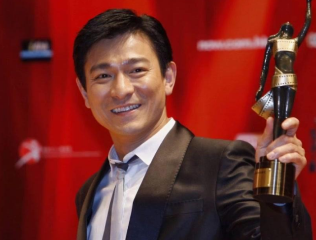 「黄渤」他曾侮辱过刘德华,还得罪过巩俐,后来却被黄渤怼到无言以对