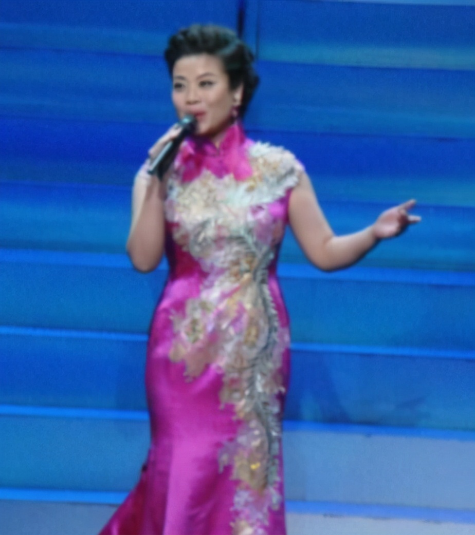 春晚|她是国家一级演员，连登25年春晚，52岁无儿无女，为何无人敢娶