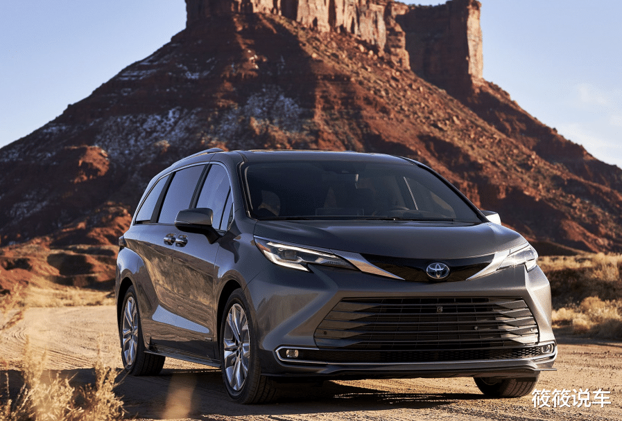 丰田sienna|丰田再亮“王炸”，比本田奥德赛酷炫，长超5米配七座，搭V6引擎