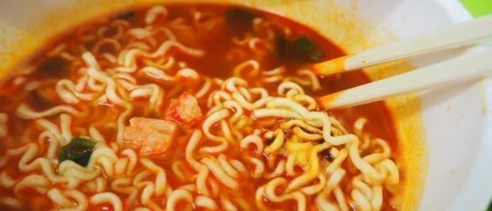 肝脏|肝不好，脸上4个表现躲不掉，若你一个不占，恭喜，肝还不错