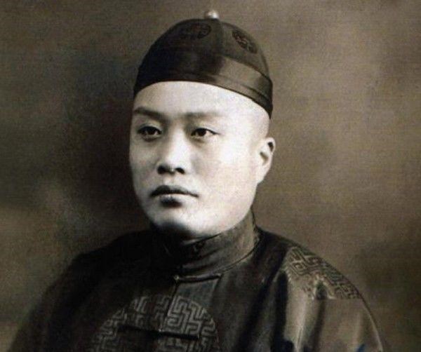 书法@中国最后一位状元，书法登峰造极，因不肯当汉奸，晚年以卖字为生