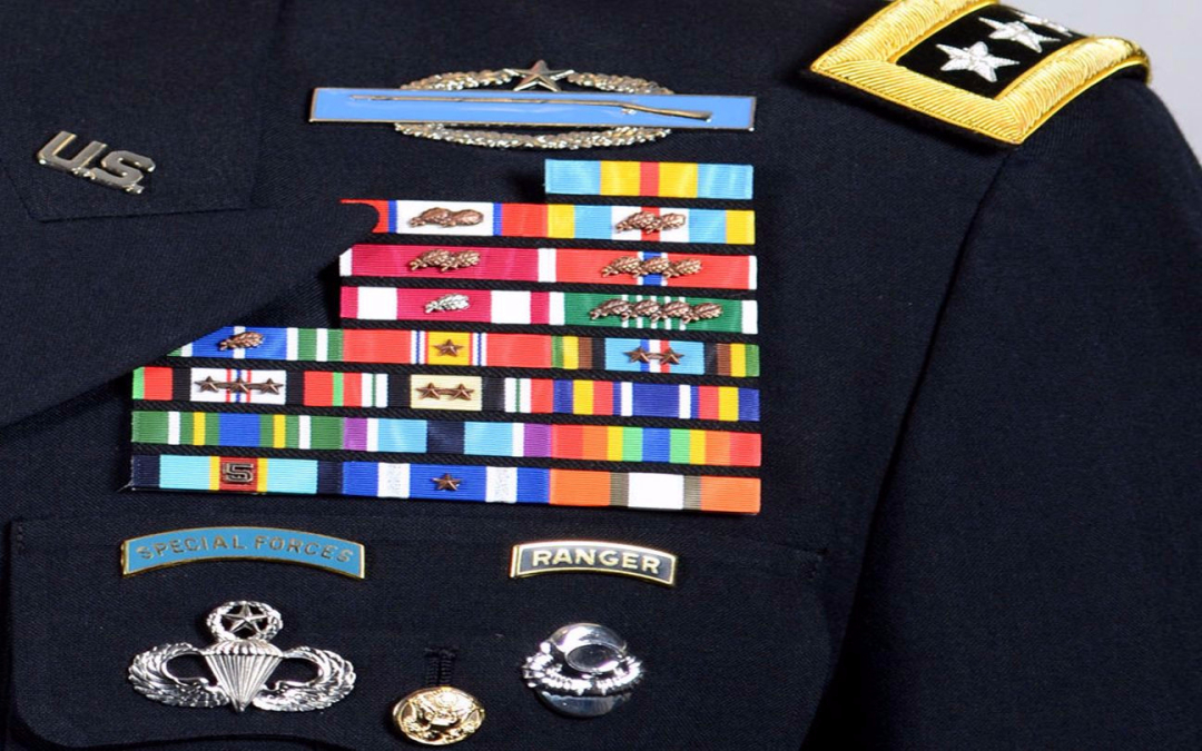 『中美』终于明白军装左胸的“马赛克”到底是什么？中美差别原来这么大