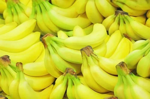 「胃癌」中年人想长寿，早餐要管住嘴，这4种食物别碰，小心得“胃癌”