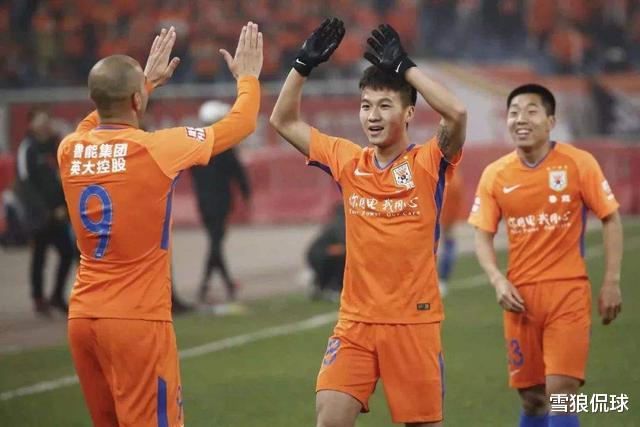 山东鲁能|从后腰到后腰：金敬道鲁能7年终破茧成蝶 年轻人跟他比差在哪？