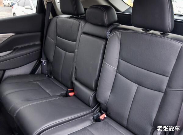 丰田汉兰达@被冷落的好车，一箱油921Km，坐它就像坐高铁，却跌到19万没人识