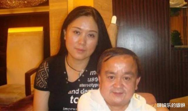 张伸|中国第一矮人:身高1米娶小18岁娇妻,如今无戏可拍妻子离去