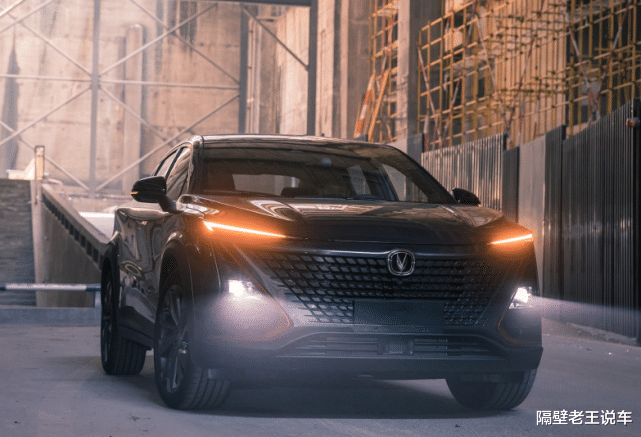 长安汽车@长安“黑豹”成功了!比领克05漂亮十倍,配自动驾驶,仅11万,6月上市