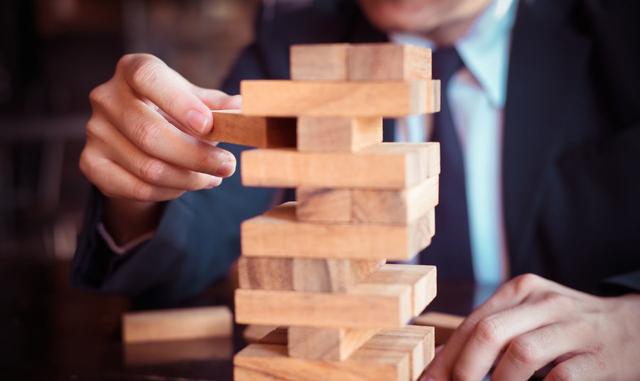 『交易』写给所有迷失的散户：“仓位管理法”，勤背诵，知买点，晓出货