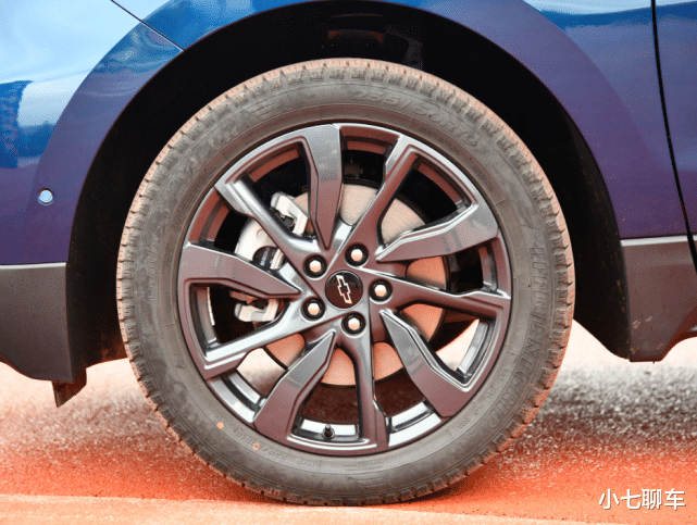 大众汽车|美系SUV的“急先锋”，比大众探岳更威猛，爆237马力+9AT，配四驱