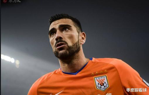 曼联|鲁能战大连人首发11人浮现:蒿俊闵联手两王牌坐镇中场,锋线天才新星临危受命