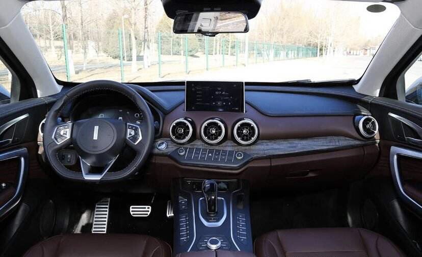 本田雅阁：年轻人的首选！顶配20万，档次堪比60万，自带V8声浪