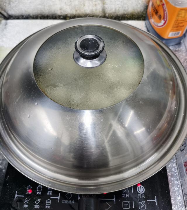 『饺子』5月包饺子就包这个馅，韭菜靠边站，咬一口满嘴爆汁，又鲜又香