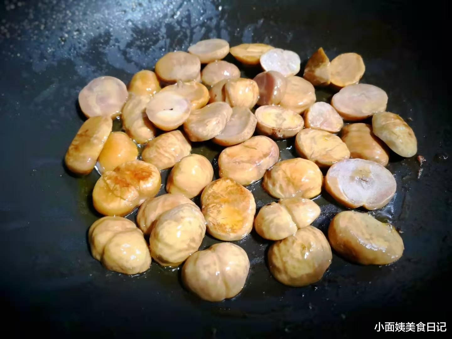 板栗|这2种素菜一起炒，不放肉也很香，难怪孩子爱吃，秋冬吃它特营养